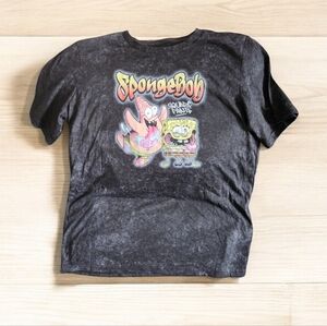SpongeBob medium Men's T-Shirt. Nickelodeon. Graphic.